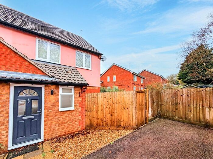 3 Bedroom Semi-Detached House For Sale In Hillary Close, Daventry, NN11