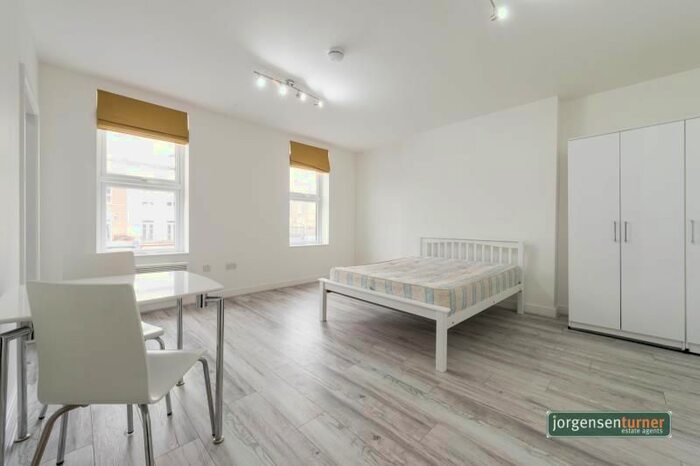 Studio To Rent In Uxbridge Road, Shepherds Bush, W12