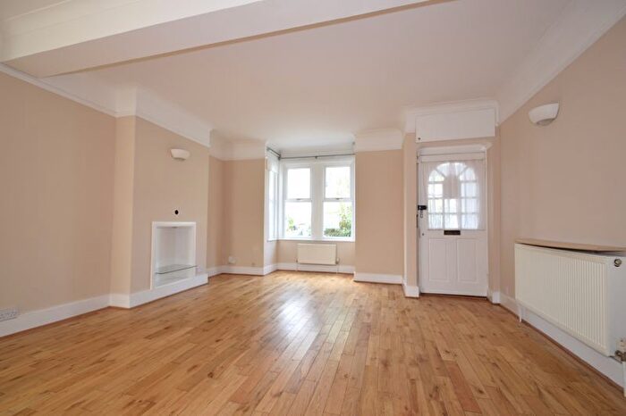 3 Bedroom Property To Rent In Ridley Road, London, SW19