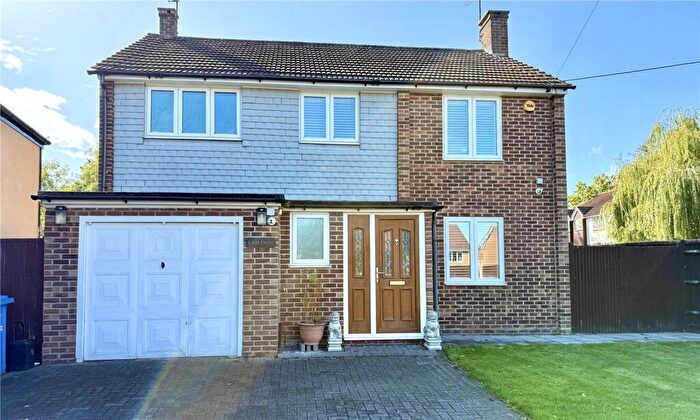 3 Bedroom Detached House For Sale In Beehive Road, Binfield, Berkshire, RG12