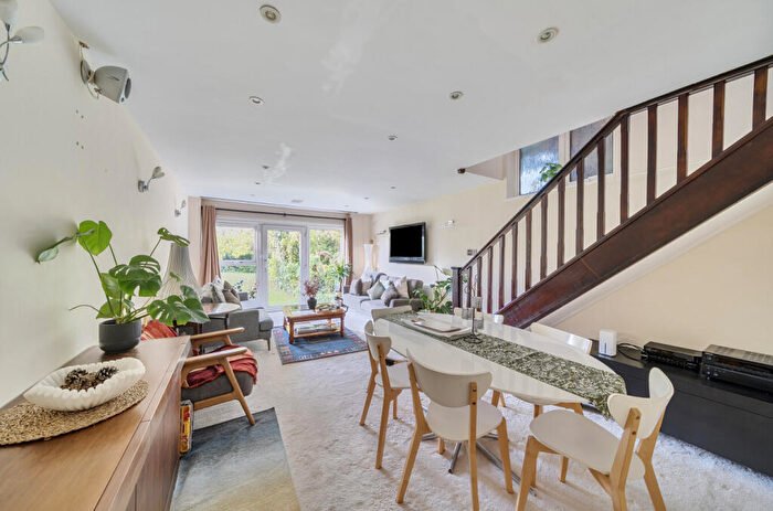 2 Bedroom End Of Terrace House For Sale In Prospect Road, Barnet, EN5
