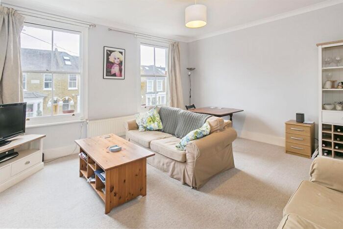 1 Bedroom Flat To Rent In Ramsden Road, Balham, SW12