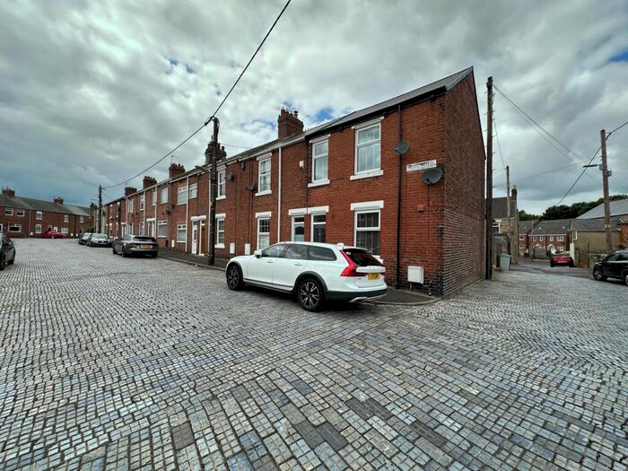 2 Bedroom End Of Terrace House For Sale In Wood View, Langley Park, DH7