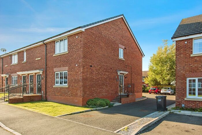 2 Bedroom Flat For Sale In Broadleaf Crescent, Standish, Wigan, Greater Manchester, WN6