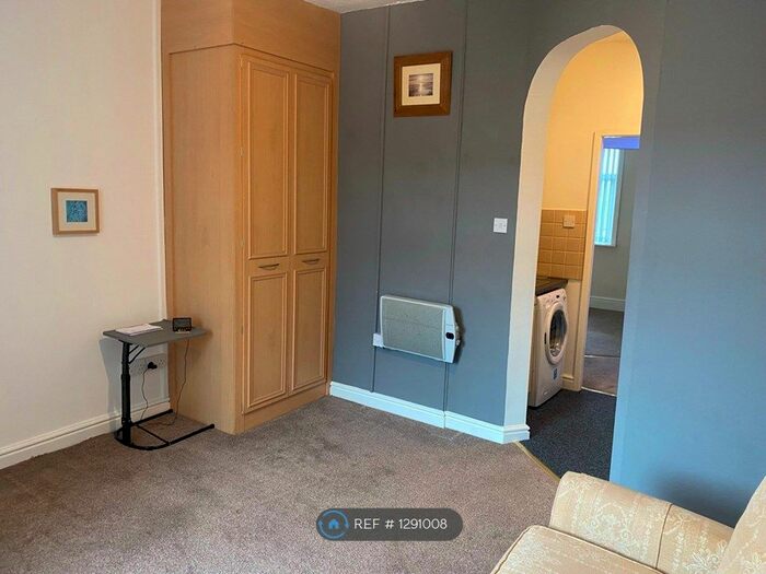 1 Bedroom Flat To Rent In Rosegrove Lane, Burnley BB12