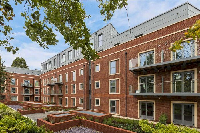 1 Bedroom Flat To Rent In The Landmark, Queens Road, Weybridge, Surrey, KT13