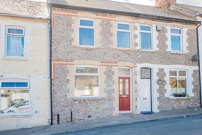 3 Bedroom Terraced House For Sale In Llewellyn Street, Barry, CF63