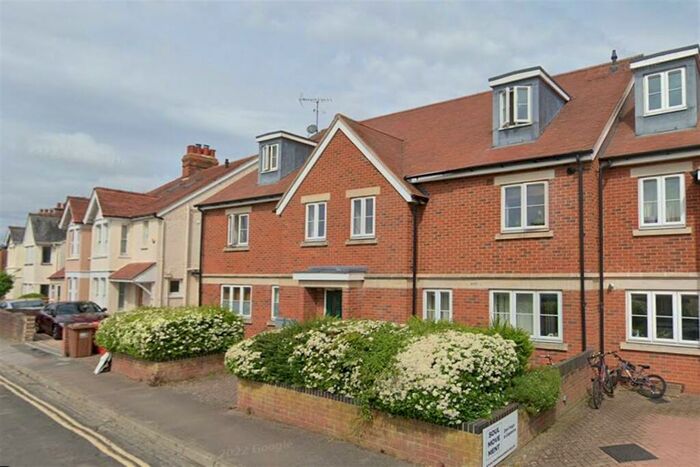 2 Bedroom Flat To Rent In Bateman Street, Headington, Oxford, OX3