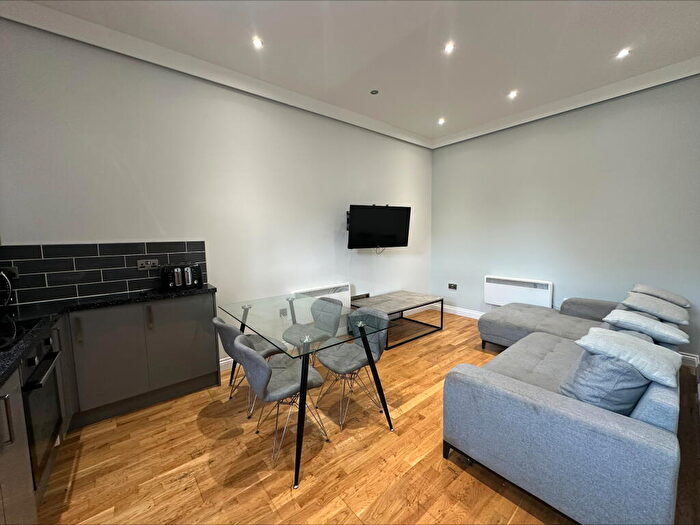 3 Bedroom Apartment To Rent In John William Street, Huddersfield, HD1