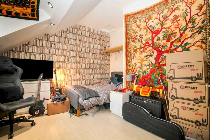 1 Bedroom House To Rent In Conference Road, Armley, LS12