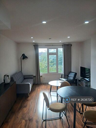 2 Bedroom Maisonette To Rent In Cavour House, London, SE17
