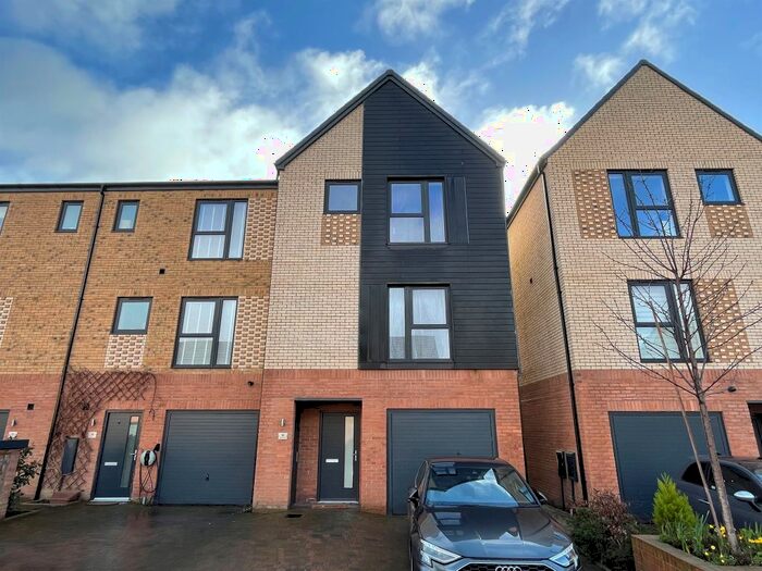 4 Bedroom End Of Terrace House For Sale In Infinity View, Stockton-On-Tees, TS18