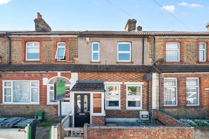 3 Bedroom Terraced House To Rent In St. Vincents Road Dartford, DA1