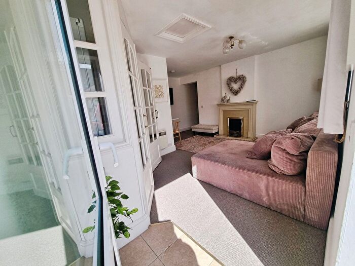 2 Bedroom Semi-detached Bungalow To Rent In Station Road, Malmesbury, SN16