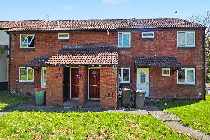2 Bedroom Flat For Sale In Tag Croft, Ingol, Preston, Lancashire, PR2