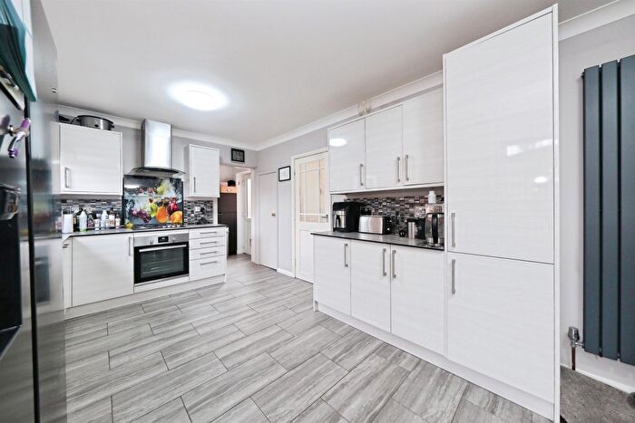 4 Bedroom Detached House For Sale In Carlton Close, Danesmoor, Chesterfield, S45