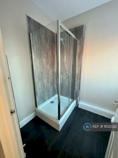 1 Bedroom Flat To Rent In Snydale Road, Cudworth, Barnsley, S72