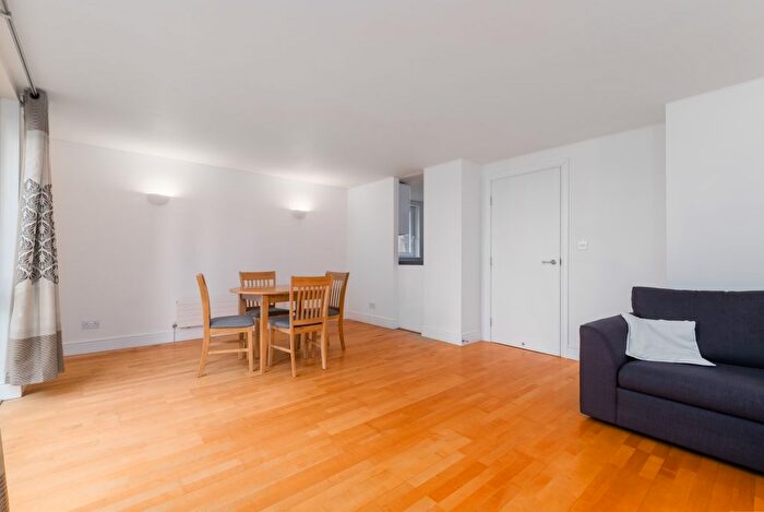 2 Bedroom Flat To Rent In Westferry Road, E14