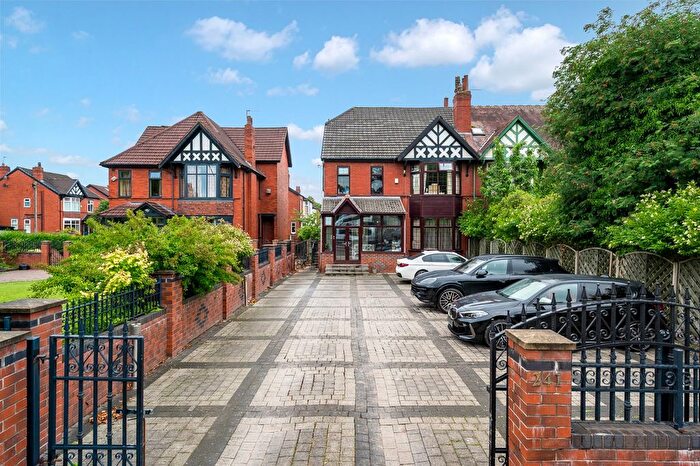 5 Bedroom Semi-Detached House For Sale In Wellington Road North, Heaton Chapel, Stockport, SK4