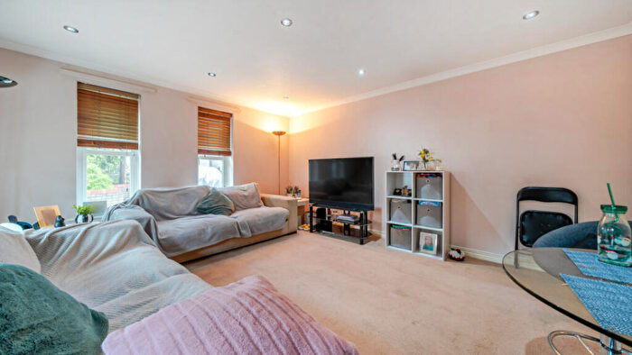 2 Bedroom Flat For Sale In Sudbury Court, RM6