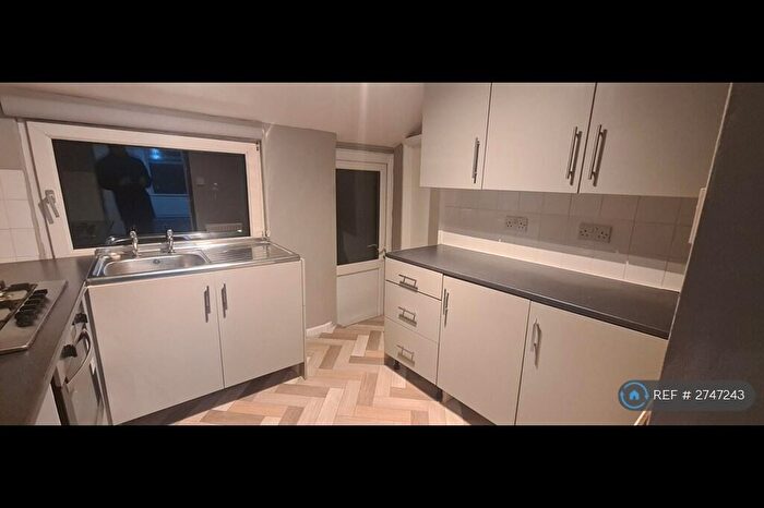 3 Bedroom Terraced House To Rent In Edmondstown Road, Tonypandy, CF40