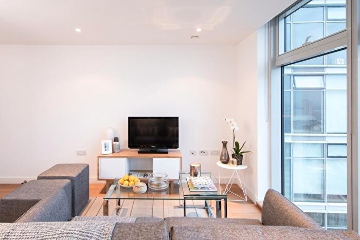 2 Bedroom Apartment To Rent In Pioneer Point, Ilford, IG1