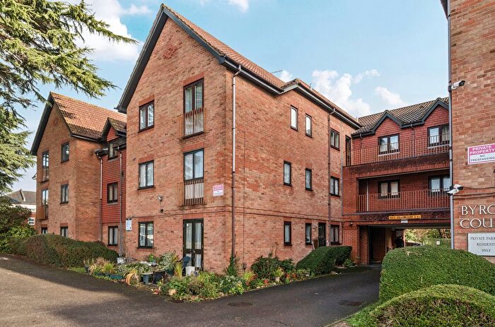1 Bedroom Flat For Sale In Hill Lane, Southampton, Hampshire, SO15