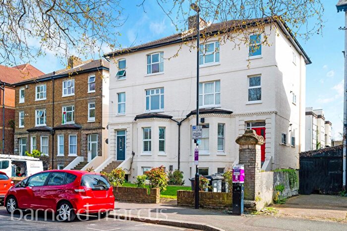 2 Bedroom Flat For Sale In Elmwood Road, Croydon, CR0