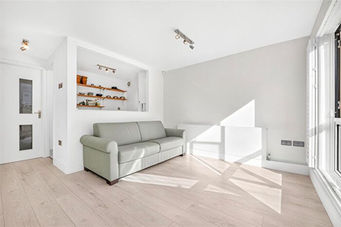 1 Bedroom Flat For Sale In Cleveland Way, London, E1