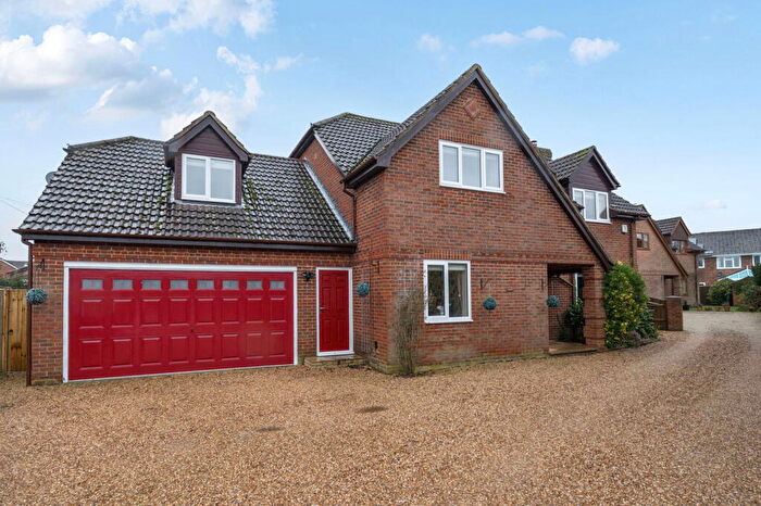 5 Bedroom Detached House For Sale In Church Road, Pamber Heath, RG26