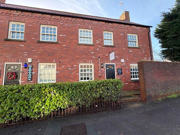 1 Bedroom Flat For Sale In Market Place, Bawtry, Doncaster, DN10