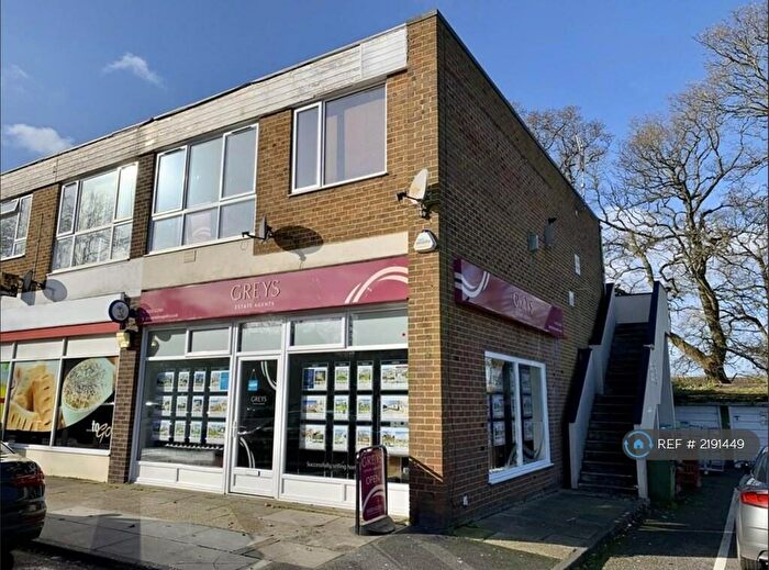 2 Bedroom Flat To Rent In The Triangle, Poole, BH16