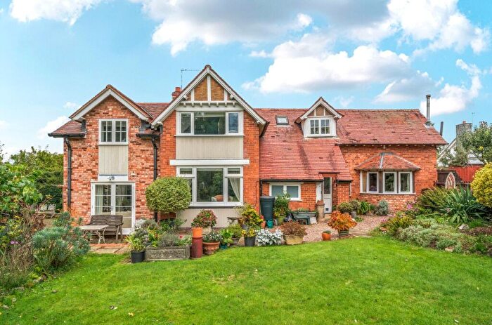 4 Bedroom Detached House For Sale In Topsham, Devon, EX3
