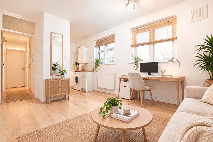 1 Bedroom Flat For Sale In Taverner Square, N5