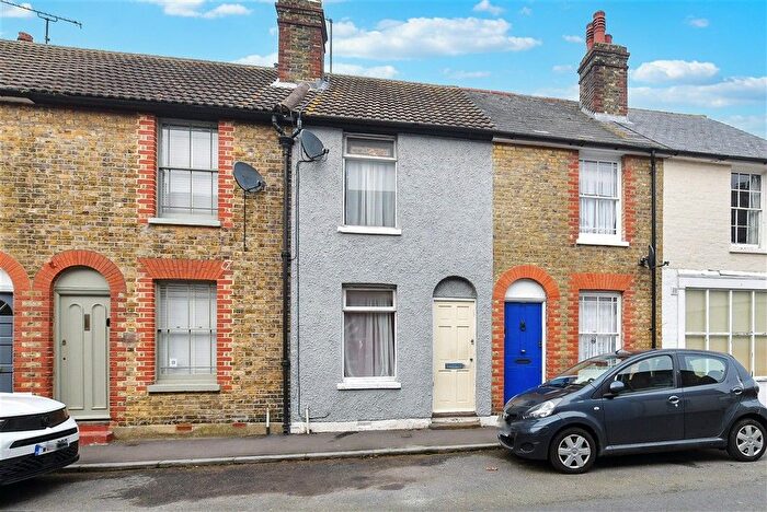 3 Bedroom Terraced House For Sale In Albert Street, Whitstable, Kent, CT5