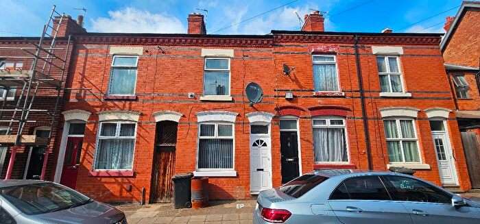 3 Bedroom Terraced House To Rent In Darley Street, Leicester, LE2
