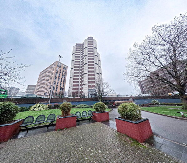 1 Bedroom Apartment For Sale In Hagley Road, Birmingham, B16