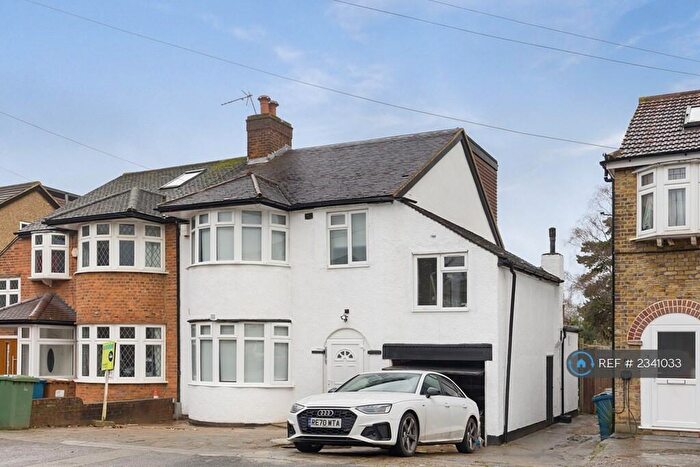 Studio To Rent In Ventnor Avenue, Stanmore, HA7