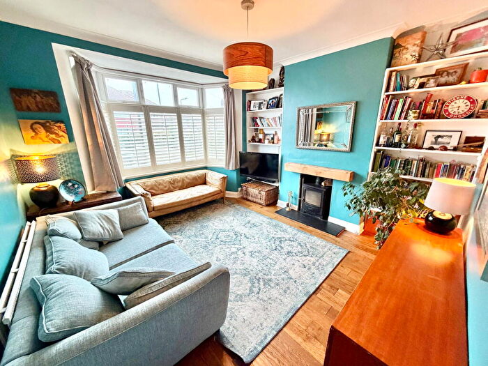 4 Bedroom Semi-Detached House For Sale In Lodore Gardens, Kingsbury, London, NW9