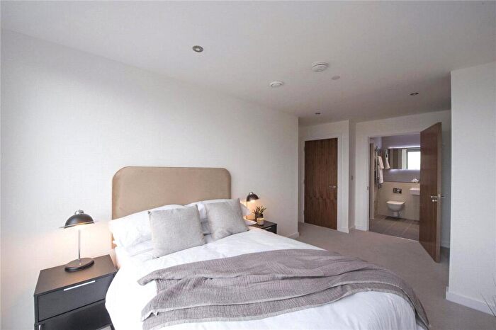 2 Bedroom Apartment To Rent In Thames Quarter, Napier Road, Reading, RG1