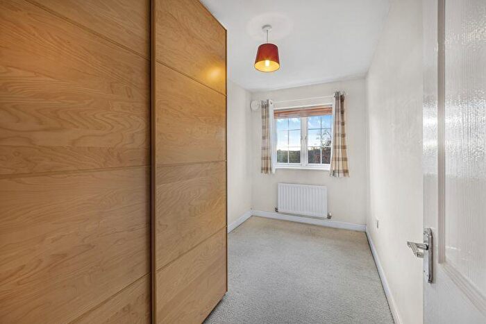 2 Bedroom Flat For Sale In Mill Fold Gardens, Littleborough, OL15