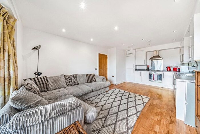 1 Bedroom Flat To Rent In Acre Lane, London, SW2