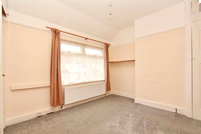 4 Bedroom Property To Rent In Coombe Road, N22