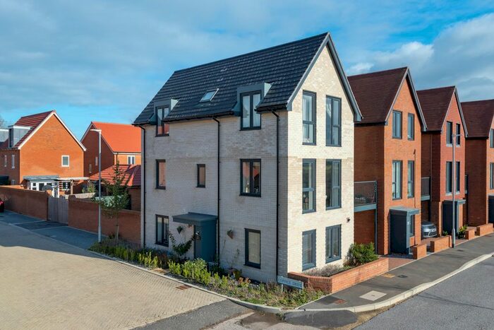 3 Bedroom Detached House To Rent In Ashford, Kent, TN23