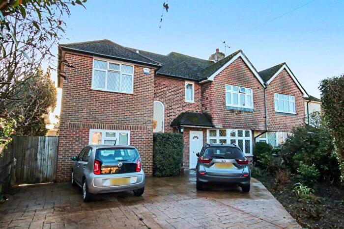 4 Bedroom Semi Detached House For Sale In Bramley Way, Ashtead, KT21