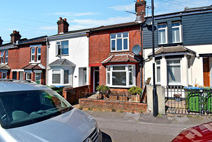 3 Bedroom Terraced House To Rent In Mortimer Road, Southampton, SO19