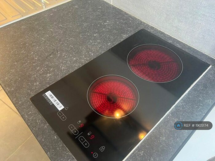 2 Bedroom Flat To Rent In Leicester, Leicester, LE5