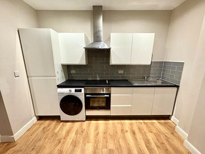 3 Bedroom Flat To Rent In Dale Street, Liverpool, Merseyside, L2