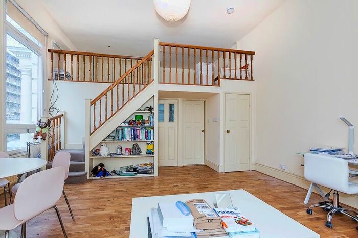 Studio To Rent In Cornwall Gardens, London, SW7