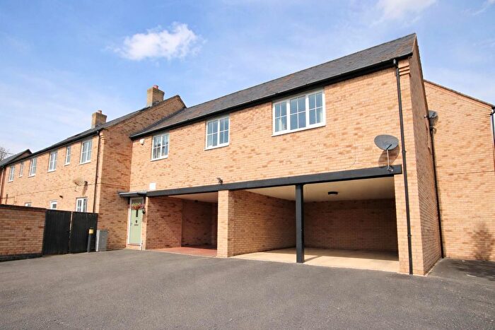 2 Bedroom Flat For Sale In The Vineyards, Silsoe, Bedford, MK45